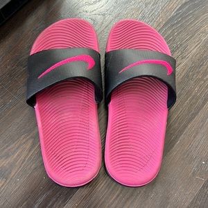 Nike Kids' size 10 Kawa Slides